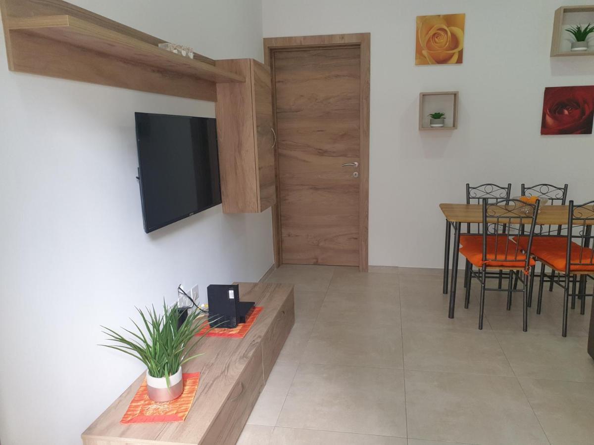 Modern Apartment In Central Bugibba St. Paul's Bay Exterior foto
